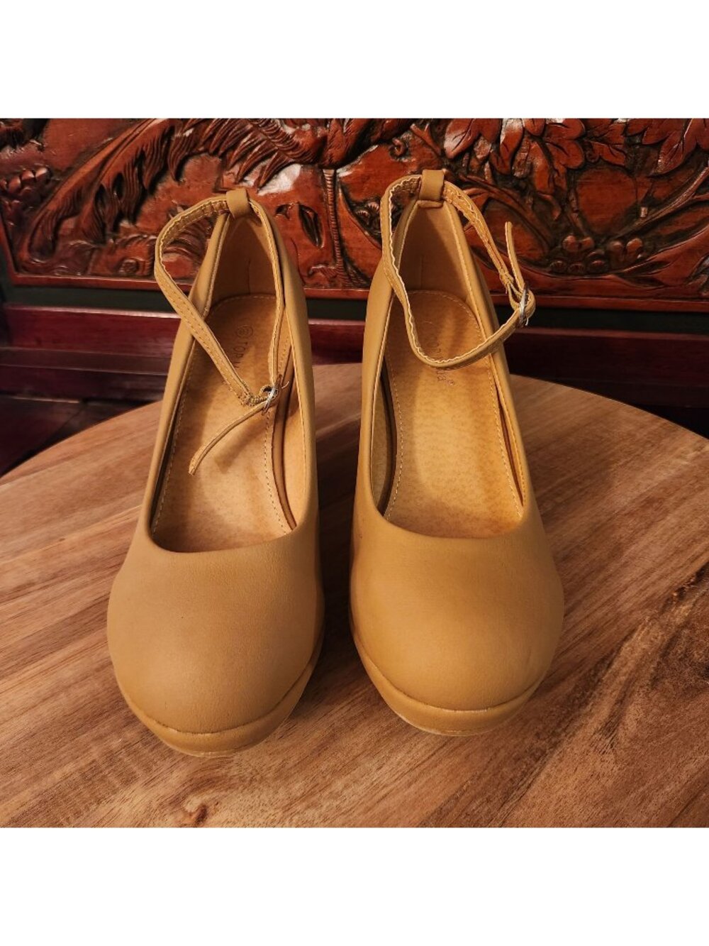 Top Moda Womens Beige Wedge Heels With Ankle Strap - Size 8.5